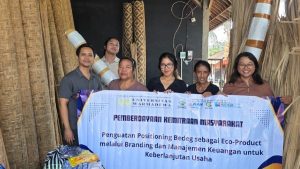 Usaha Perajin Bedeg di Marga, Tabanan